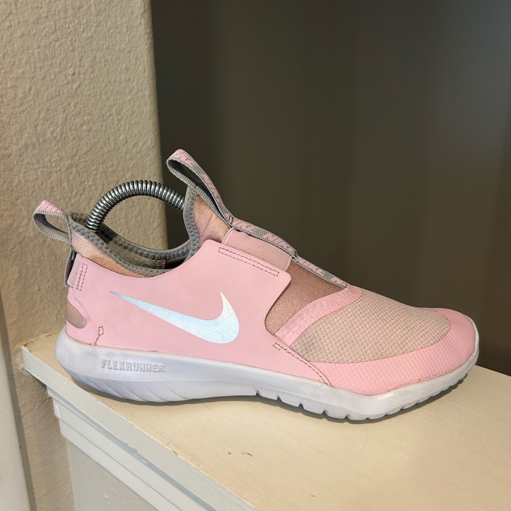 Nike Flex Runner Kids Size 6Y US Pink Foam Metallic Silver Sneakers AT4662-609 - Picture 2 of 9